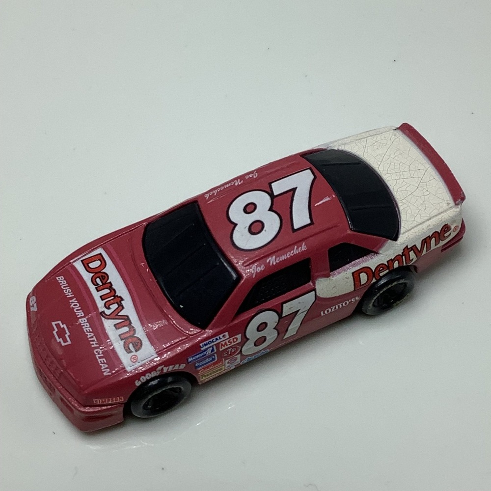 1/24 Racing Champions 1991 ‎ #87 Joe Nemechek Dentyne Chevy Lumina - LOOSE - Picture 6 of 7